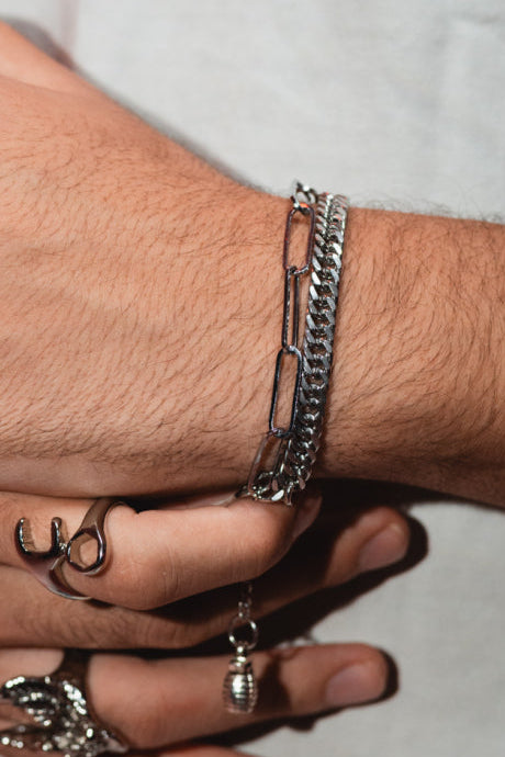 Double bracelet grenade drop